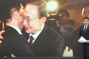 吴忠李明博、朴槿惠给金文洙打气 鼓励其争取赢得韩国大选